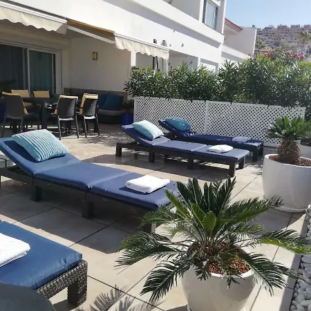 Sunny Terrace - Island Village